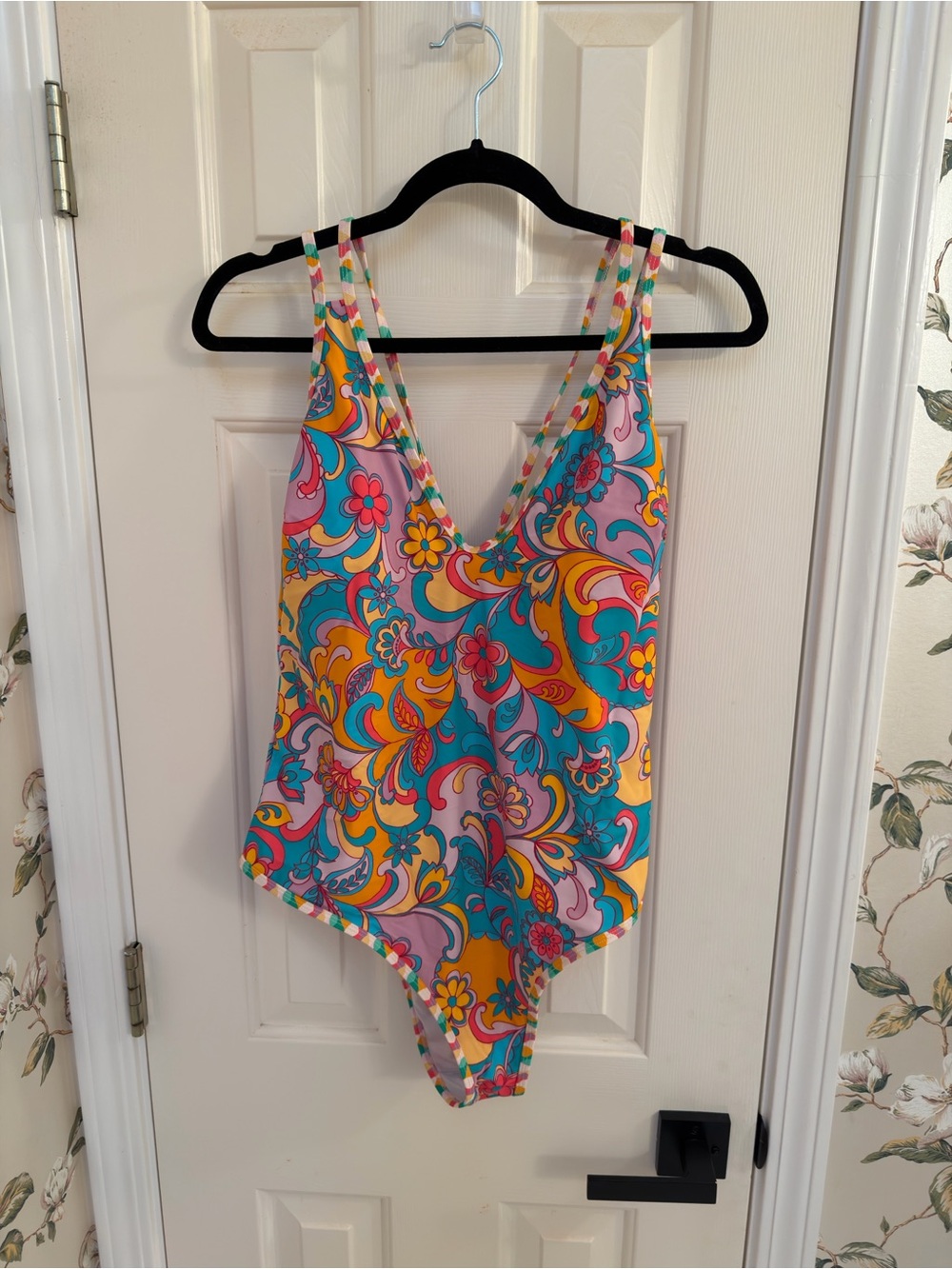 Cupshe Boho Wavy Paisley Strappy Tie Back One-Piece Swimsuit - Picture 4 of 8